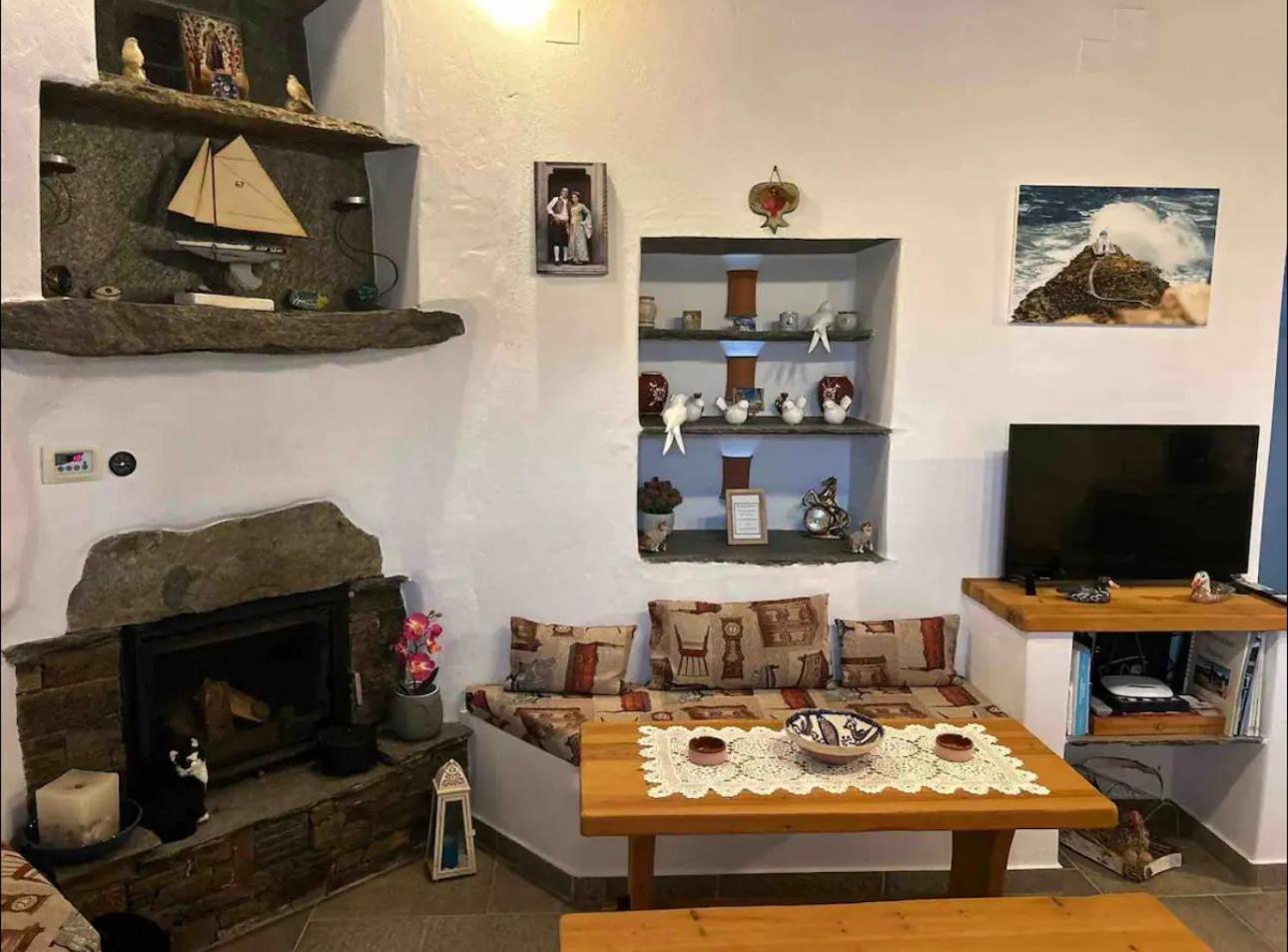 Ferienwohnung Diavrouxas House In Sifnos Cherronisos  Exterior foto